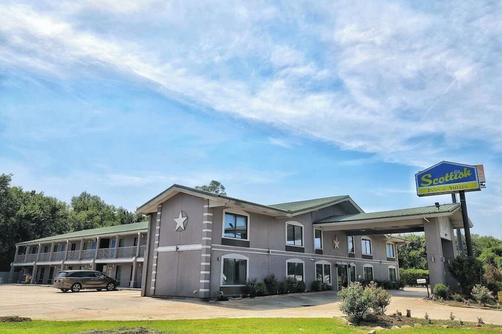 Two Double Beds at Scottish Inns Shenandoah Woodlands Mall, Free Parking - Conroe - Будівля