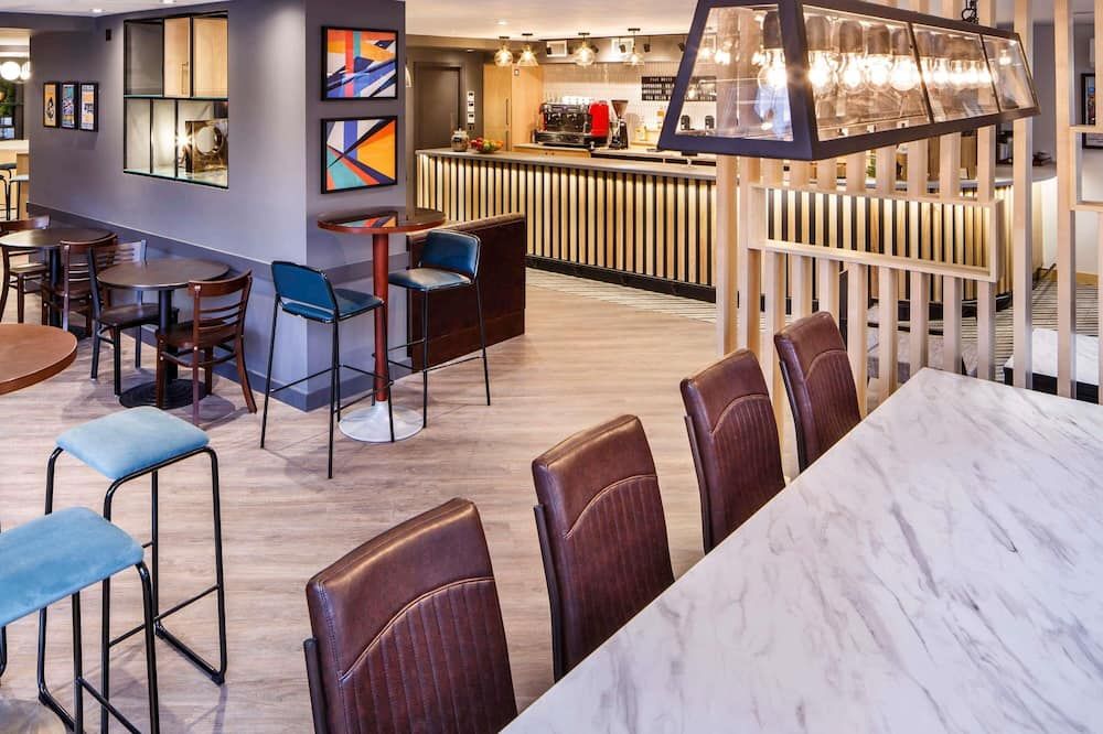 ibis budget Swindon - סווינדון - בר