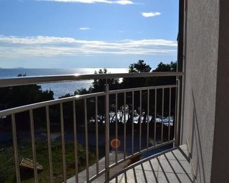 Hotel Ana Murter - Murter - Balcony