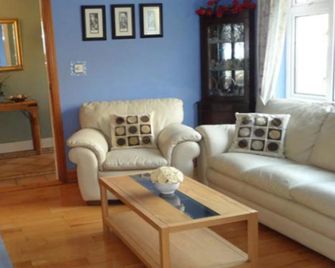 Rockmount House B&B - Clifden - Living room