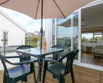 SWN Y WYLAN, pet friendly, country holiday cottage in Abersoch - Abersoch - Balkon