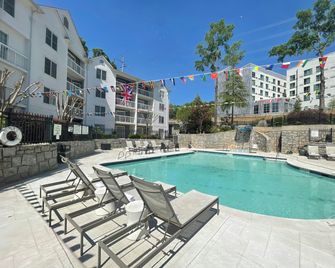 Hotel Indigo Atlanta-Vinings Ballpark Area by IHG - Ατλάντα - Πισίνα