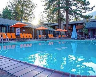 One Bedroom Condo with Sofa Bed and Full Kitchen, Sleeps 4 - South Lake Tahoe - Pool