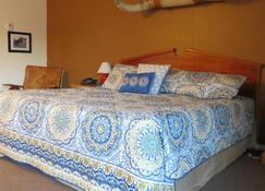Raton Pass Motor Inn - Ратон - Спальня
