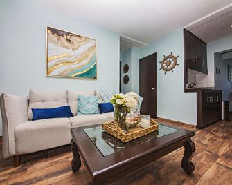 2bed apt with 2 bikes included and fiber optic internet - Cozumel - Wohnzimmer