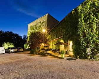 Auberge Du Moulin Marin - Lapalisse - Gebäude