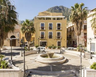 Hotel La Piazzetta - Castellammare del Golfo