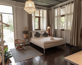 A Day Villa Chiangmai - Chiang Mai - Camera da letto