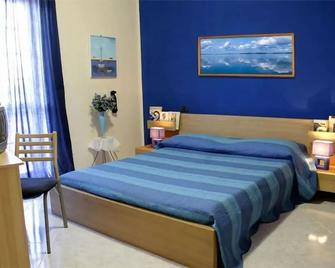 Bed & Breakfast Vesuvio - Pompei - Bedroom