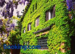 Masia Vista Hermosa - Vallromanes - Building