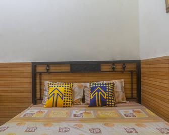 Spot On 3155 Penginapan Banyu Biru Syariah - Yakarta - Habitación