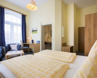Hotel Graf Waldersee - Borkum - Bedroom