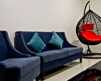 Golden Gate Suites - Dumaguete City - Lobby