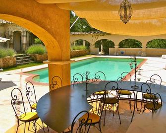 Hacienda provençal - Heated indoor and outdoor pools, - Mondragon - Piscina