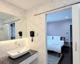 Issara House Bangkok - Bangkok - Baño