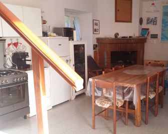 Central Italy- Country House - Camerino - Eetruimte