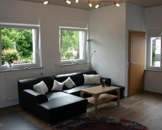 Detached holiday home, Apartment 2 \/ for 2-4 persons, W-LAn free - Mehren (Vulkaneifel) - Soggiorno