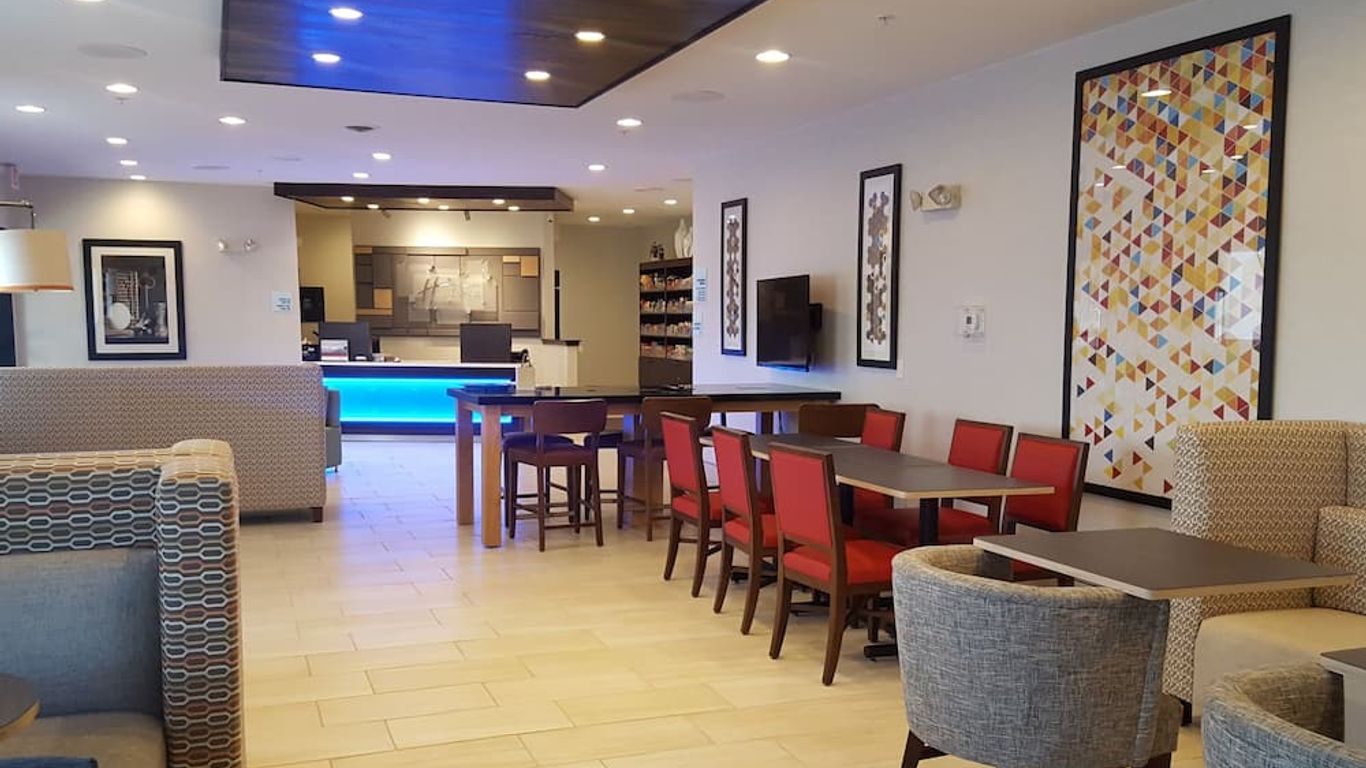 Holiday Inn Express Howe (Sturgis, MI) By IHG