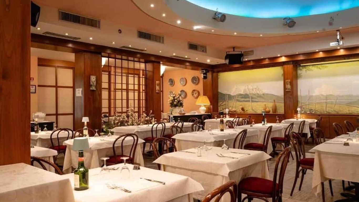 هوتل ريستورانتي لا لانتيرنا