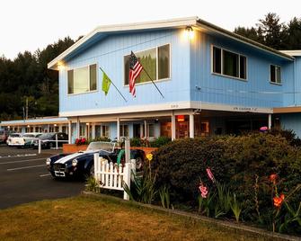 Winchester Bay Inn - Reedsport - Building