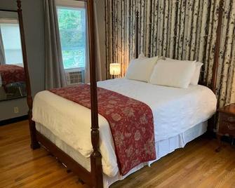 Newly Remodeled 1-BR Close to Everything yet Very Private - Wallingford - Bedroom