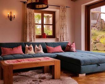 Ferienhaus Hornauer - Cham - Вітальня