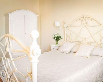 Hotel Il Castello - Certaldo - Bedroom