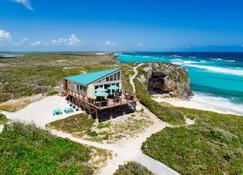 Ridgetop cottage for 2 at Dragon Cay Resort, Mudjin Harbour - Conch Bar - Building