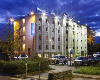 ibis budget Chilly-Mazarin Les Champarts - Chilly-Mazarin - Bâtiment