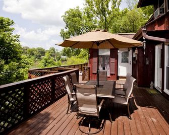 Beautiful Waterfront Vacation Rental close to Opryland in Nashville, Tennessee - Nashville - Balcony