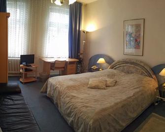 Central Galerie Hotel Am Beethoven Haus - Bonn - Bedroom