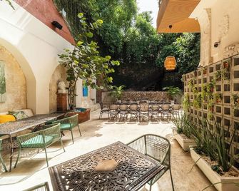 Hotel Empyrean Art Deco by Faranda Boutique - Santo Domingo - Patio