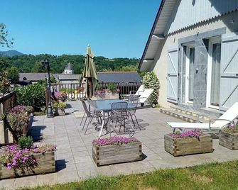 Anousta - Lourdes - Patio