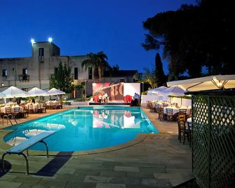 Double room - Buseto Palizzolo - Piscina