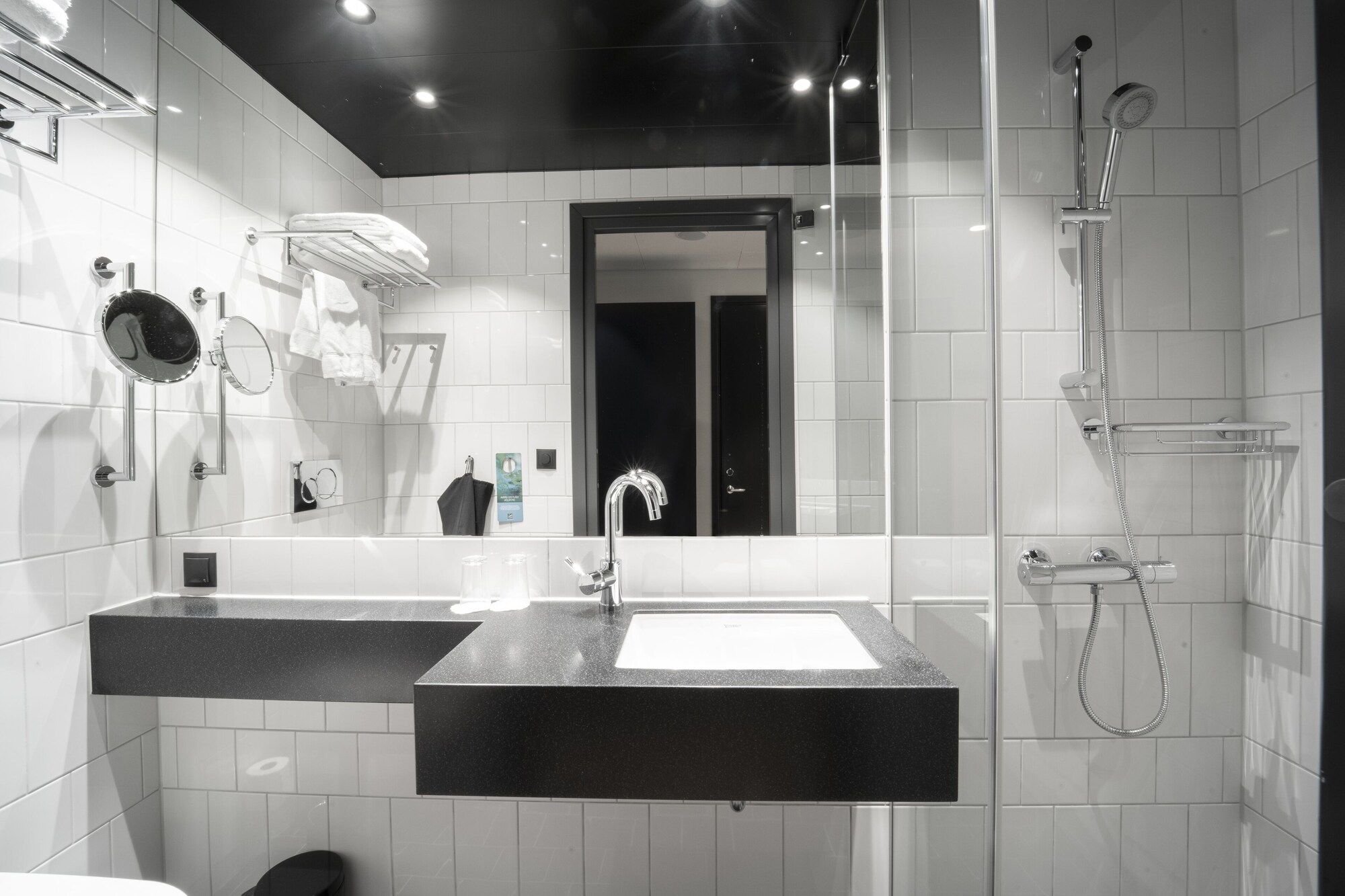 Quality Hotel Strawberry Arena - Solna - Badrum