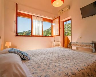 Hotel Da Ruggero - 100m dal Porto - Giglio Porto