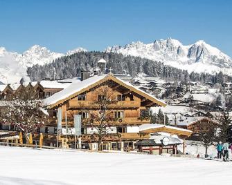 هوتل راسموسوف - كيتزبوهيل - مبنى