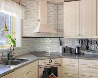 Stunning Home In Älvdalen With Sauna - Älvdalen - Kitchen