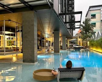 Book Design Hotel - Chiang Mai - Pool