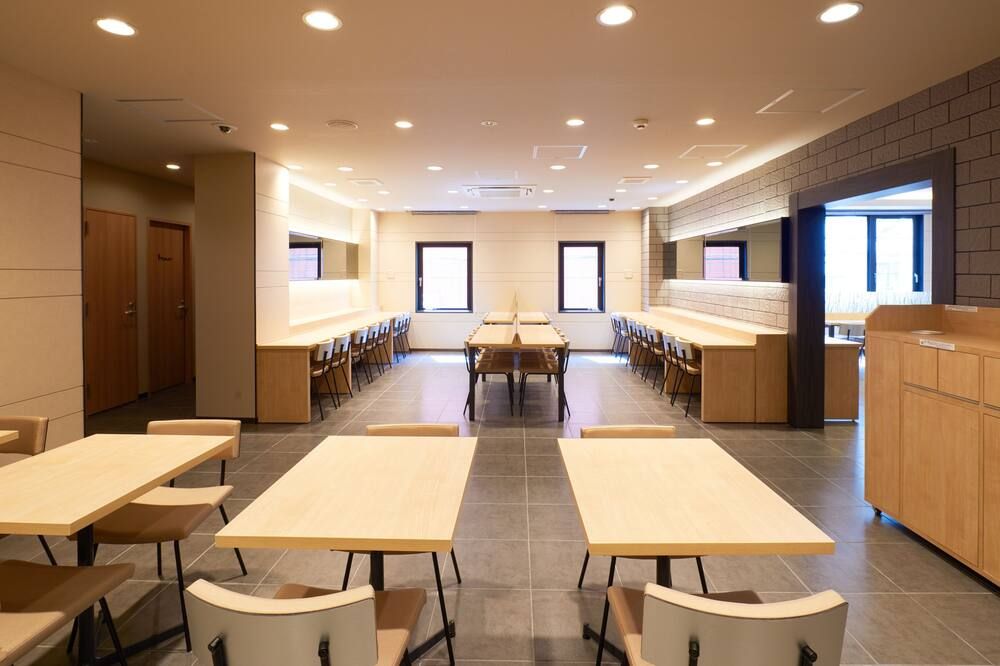 سوبر هوتل نامبا نيبونباشي