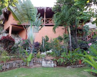 Welcoming House In Las Galeras With Stun - Las Galeras - Vista del exterior