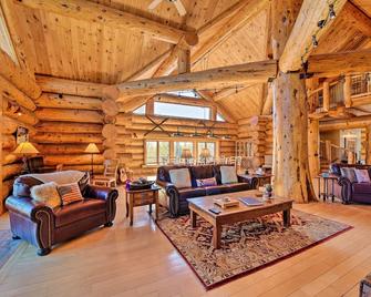 22STR-00019 Fairplay Cabin with Hot Tub and Sauna - Fairplay - Wohnzimmer