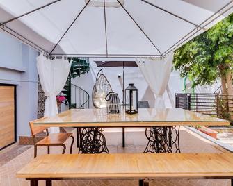 À da Avó -The Guesthouse - Faro - Patio
