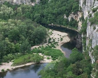 3 Stars Cottage House In Stone Valley Middle Pt Arc In Lagorce - Lagorce - Bâtiment