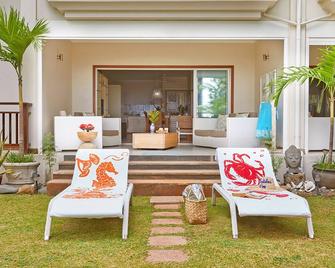Sables d'Or Luxury Apartments - Beau Vallon - Patio