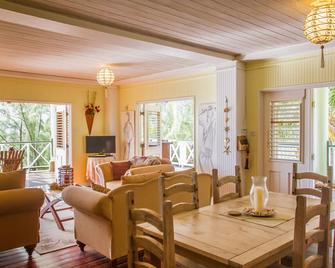 Rustic Vacation Apartment \'Serendipity\' - Bathsheba - Dining room