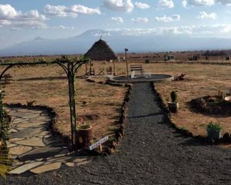 Amanya Double Pitch Tent With Mt Kiliman - Amboseli