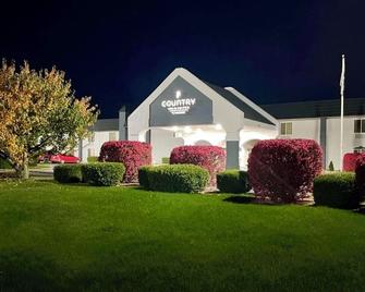 Country Inn & Suites by Radisson Battle Creek, MI - Battle Creek - Building