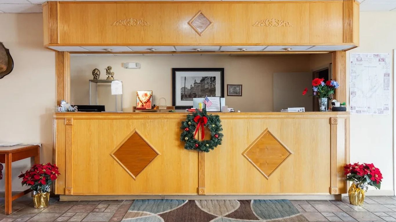 Traveler's Place Inn & Suites