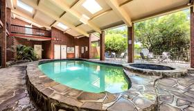 Comfort Inn & Suites Sombrero - Adelaide - Pool